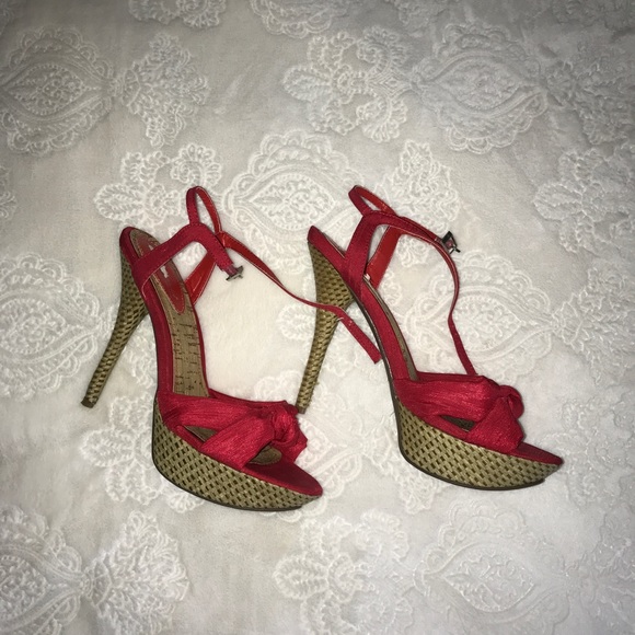 Red ankle strap heels - Picture 4 of 8